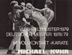 Kuhr mit ein Super-Kick Foto aus seinem allerersten Full - Contact Kampf 1977
